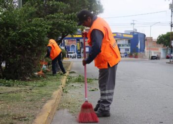 Realizan trabajos de mantenimiento en la Calzada de Guadalupe