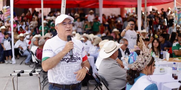 Enrique Galindo encabeza festejos por el 102 Aniversario del Ejido Escalerillas