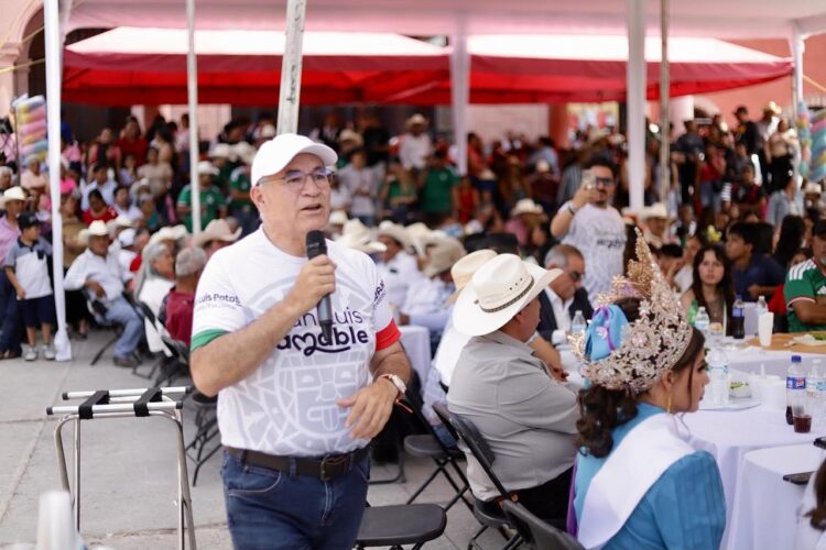 Enrique Galindo encabeza festejos por el 102 Aniversario del Ejido Escalerillas