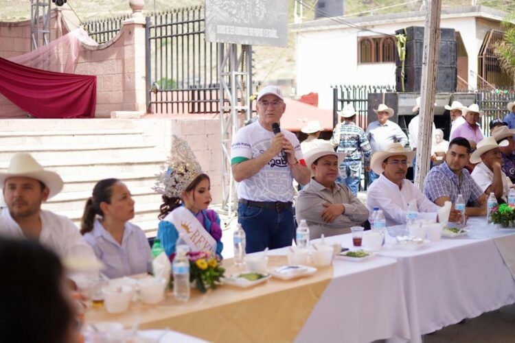 Enrique Galindo encabeza festejos por el 102 Aniversario del Ejido Escalerillas