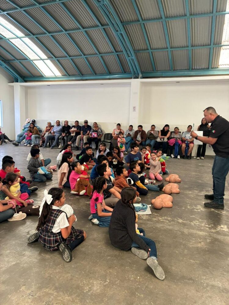 Gobierno de la Capital impulsa la cultura de la prevención: Escuadrón del Bienestar Infantil se capacita en primeros auxilios