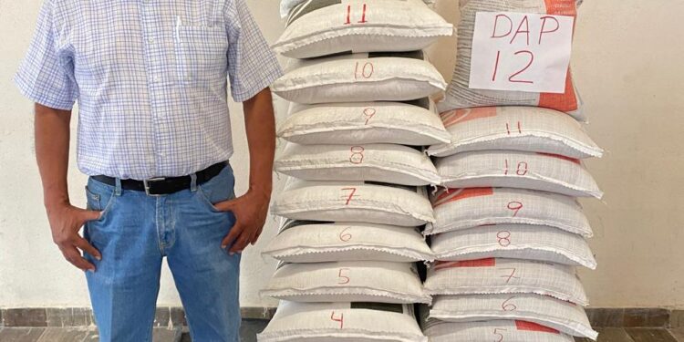 INVITAN A PRODUCTORES A RECOGER FERTILIZANTE GRATUITO PARA SUS CULTIVOS