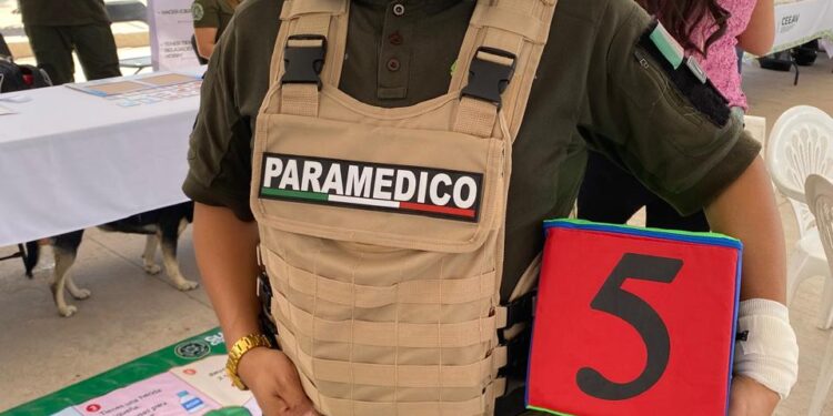 GUARDIA CIVIL ESTATAL ACERCA SERVICIOS PREVENTIVOS A NIÑAS, NIÑOS Y FAMILIAS EN EL ROSARIO.