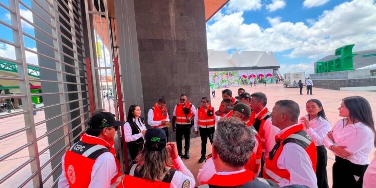 PROTECCIÓN CIVIL MANTIENE OPERATIVO PERMANENTE EN LA FENAPO 2026