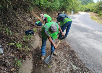 GOBIERNO DEL ESTADO MEJORA MÁS DE 301 KILÓMETROS DE CAMINOS EN JULIO