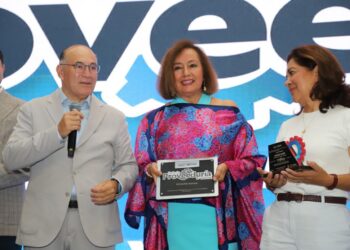 Rosario Marín destaca la fuerza de la industria y el valor de la superación en la Feria de Proveeduría