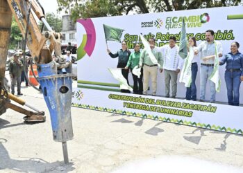 RICARDO GALLARDO INICIA EN TAMAZUNCHALE LA CONSTRUCCIÓN DEL BULEVAR ZACATIPÁN