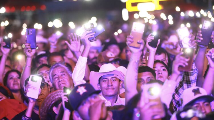 EL REY DEL ACORDEÓN, RAMÓN AYALA, HACE HISTORIA EN EL FORO DE FENAPO