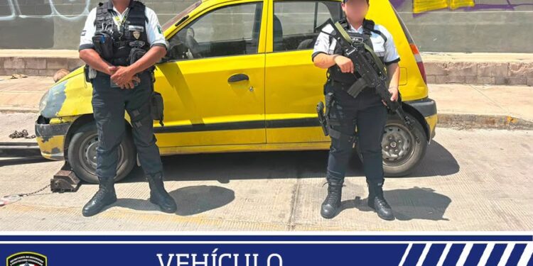 Agentes de la Policía de la Capital recuperan un vehículo con apenas unas horas de haber sido sustraído