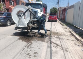 Interapas limpia más de 15 mil metros de drenaje en agosto