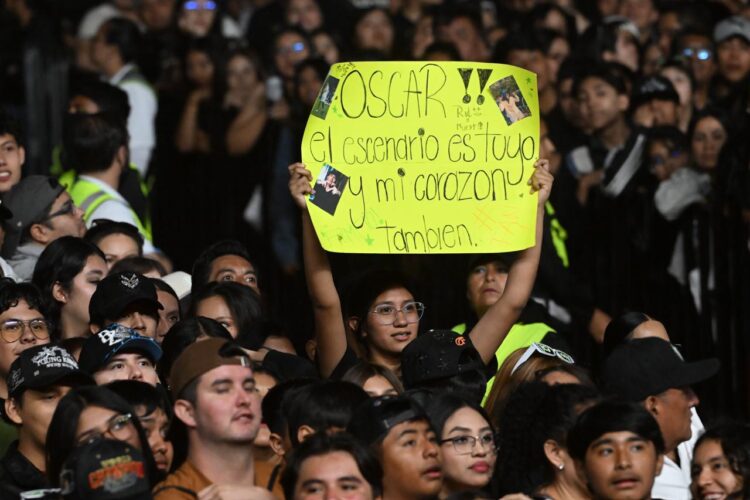 ÓSCAR MAYDON ENCIENDE EL FORO DE FENAPO CON SUS CORRIDOS TUMBADOS