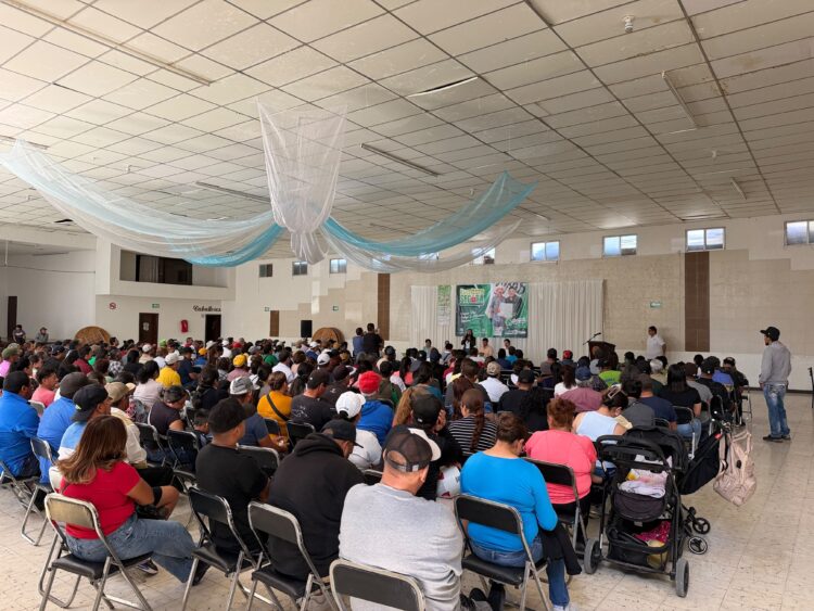 FAMILIAS DE CHARCAS AVANZAN EN REGULARIZACIÓN DE SUS PROPIEDADES