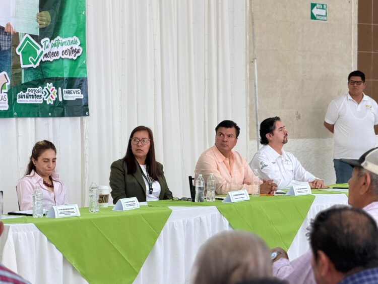 FAMILIAS DE CHARCAS AVANZAN EN REGULARIZACIÓN DE SUS PROPIEDADES
