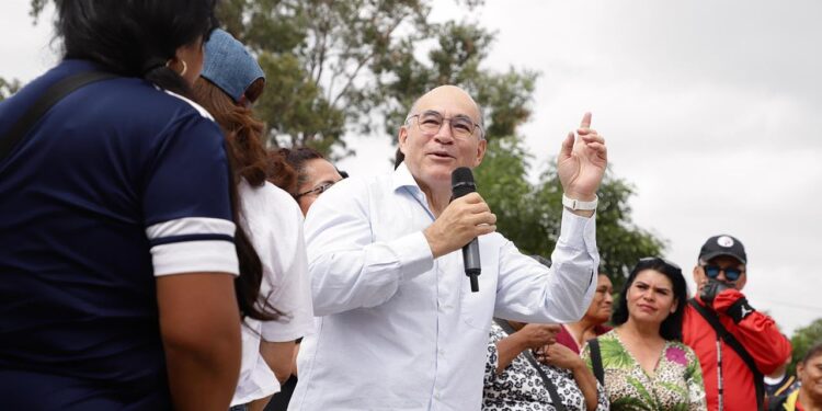 Unidos, vecinos y Gobierno de la Capital recuperan el espacio público