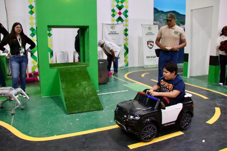 STAND DE SEGURIDAD COMBINA PREVENCIÓN, TECNOLOGÍA Y DIVERSIÓN EN LA FENAPO