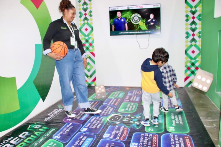 STAND DE SEGURIDAD COMBINA PREVENCIÓN, TECNOLOGÍA Y DIVERSIÓN EN LA FENAPO