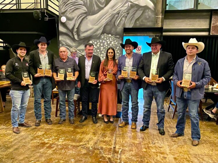 GOBIERNO DEL ESTADO RECONOCE A LO MEJOR DEL GANADO LIMOUSIN DE MÉXICO EN FENAPO 2026