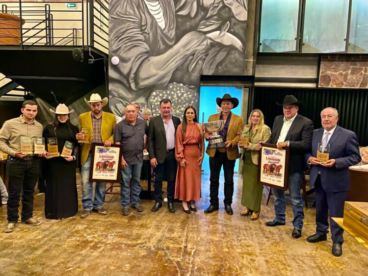 GOBIERNO DEL ESTADO RECONOCE A LO MEJOR DEL GANADO LIMOUSIN DE MÉXICO EN FENAPO 2026