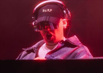 BIZARRAP REGALA NOCHE ESPECTACULAR Y LLENA EL FORO DE FENAPO 2026