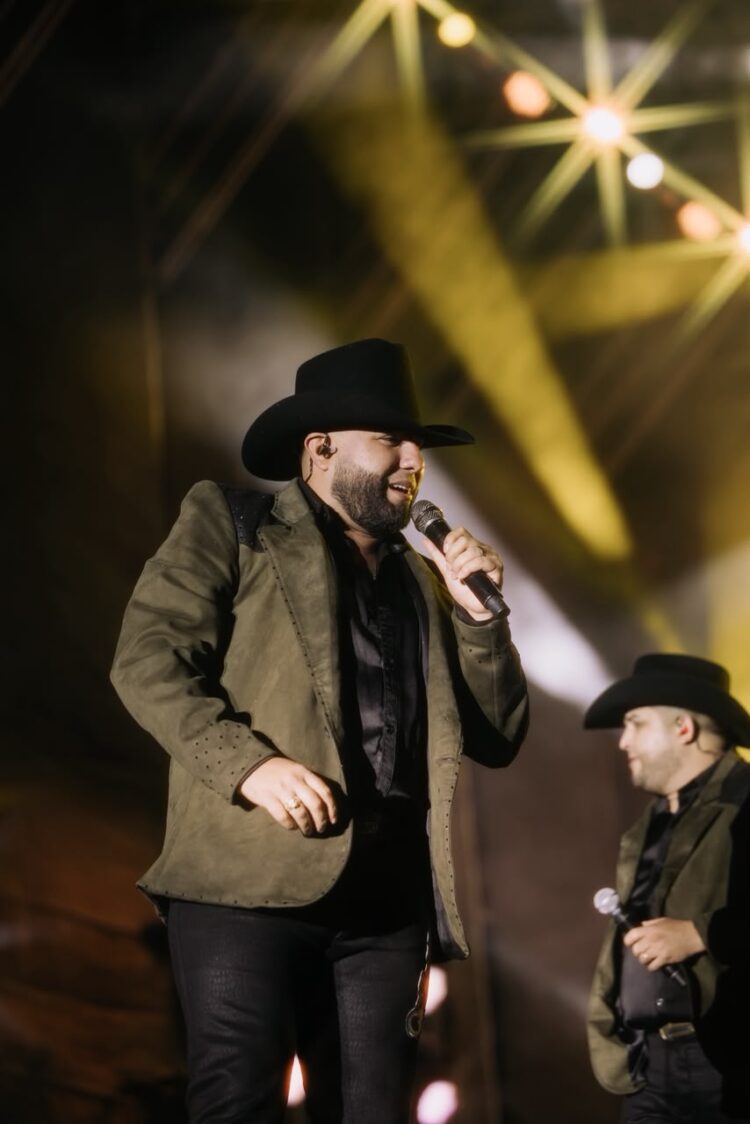 LABERINTO Y HEREDEROS DE NUEVO LEÓN PONEN A BAILAR SIN LÍMITES EL FORO DE FENAPO 2026
