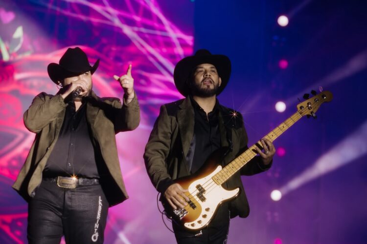 LABERINTO Y HEREDEROS DE NUEVO LEÓN PONEN A BAILAR SIN LÍMITES EL FORO DE FENAPO 2026