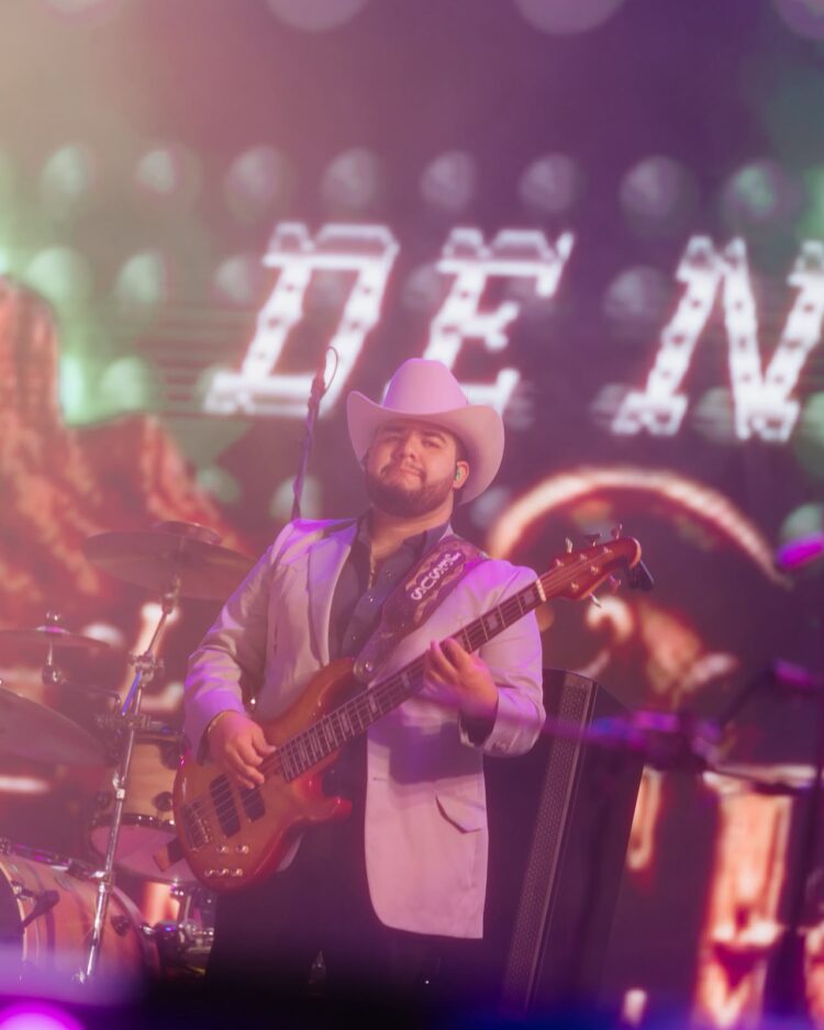LABERINTO Y HEREDEROS DE NUEVO LEÓN PONEN A BAILAR SIN LÍMITES EL FORO DE FENAPO 2026