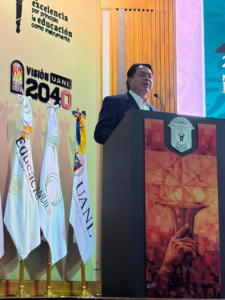 SAN LUIS POTOSÍ PARTICIPA EN DEBATE NACIONAL SOBRE USO DE CELULARES EN ESCUELAS