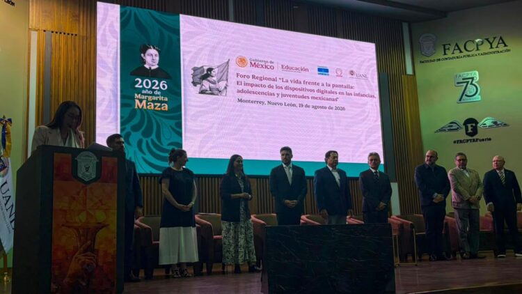 SAN LUIS POTOSÍ PARTICIPA EN DEBATE NACIONAL SOBRE USO DE CELULARES EN ESCUELAS