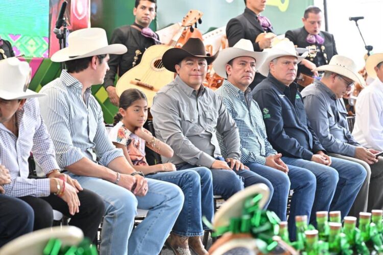 RICARDO GALLARDO CELEBRA EL DÍA DEL GANADERO POTOSINO Y REFRENDA SU RESPALDO AL SECTOR