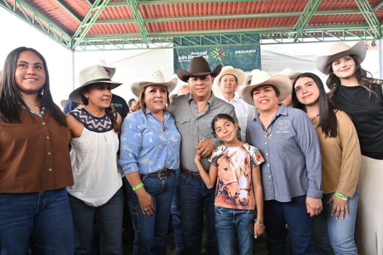 RICARDO GALLARDO CELEBRA EL DÍA DEL GANADERO POTOSINO Y REFRENDA SU RESPALDO AL SECTOR