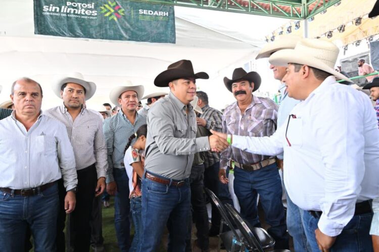 RICARDO GALLARDO CELEBRA EL DÍA DEL GANADERO POTOSINO Y REFRENDA SU RESPALDO AL SECTOR
