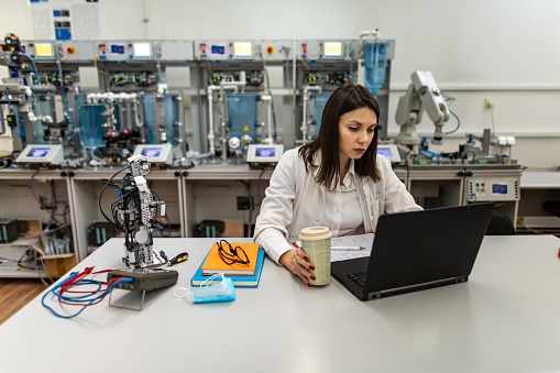 SAN LUIS POTOSÍ, ENTRE LOS SIETE ESTADOS DEL PAÍS CON ESPECIALIZACIÓN STEM