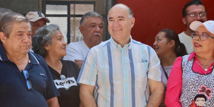 Enrique Galindo encabeza el Domingo de Pilas en Fraccionamiento Villa Rica