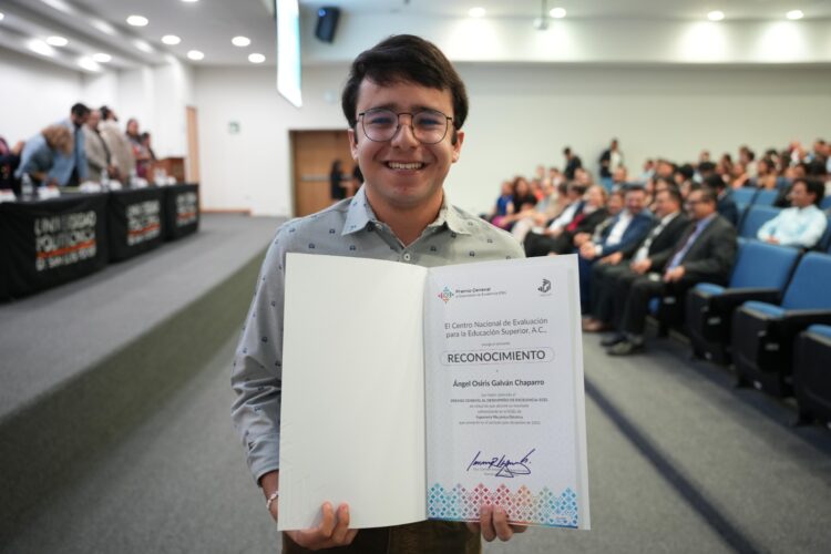 ESTUDIANTES DE LA UNIVERSIDAD POLITÉCNICA DESTACAN ENTRE LOS MEJORES DEL CENEVAL