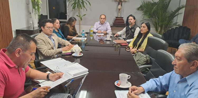 GOBIERNO DEL ESTADO Y EL MUNICIPIO DE MATEHUALA ACUERDAN PROYECTOS PARA MEJORAR SERVICIOS DE AGUA