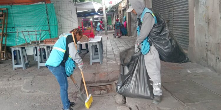 Gobierno de la Capital refuerza limpieza en la Plaza del Mariachi y zona de los Huaracheros