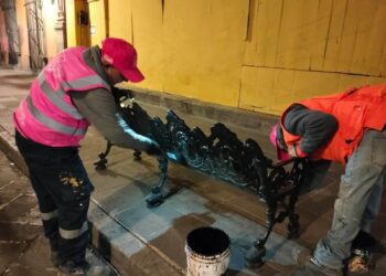 Gobierno Municipal con trabajos nocturnos brinda mantenimiento el Centro Histórico