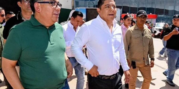 RICARDO GALLARDO Y JUAN MANUEL NAVARRO VAN POR MÁS OBRAS PARA SOLEDAD