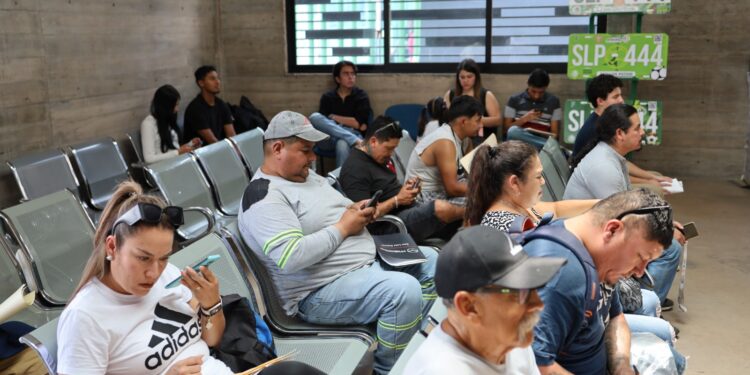 SECRETARIA DE FINANZAS CON APOYO A FAMILIAS EN LA REGULARIZACIÓN DE SUS VEHÍCULOS
