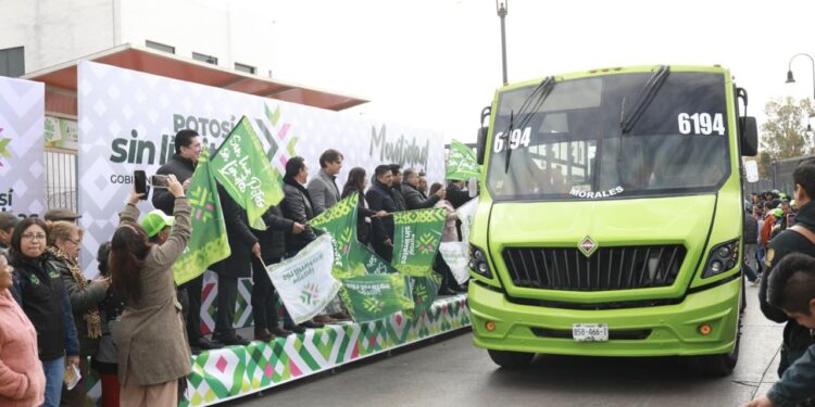 EL GOBERNADOR RICARDO GALLARDO TERMINA CON EL REZAGO DEL TRANSPORTE PÚBLICO EN SLP 