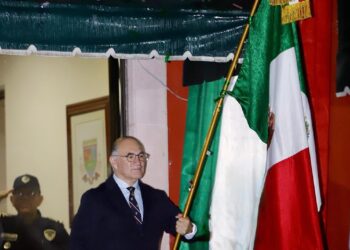 Enrique Galindo encabeza Grito de Independencia y llama a defender las libertades para transformar a México y San Luis Potosí