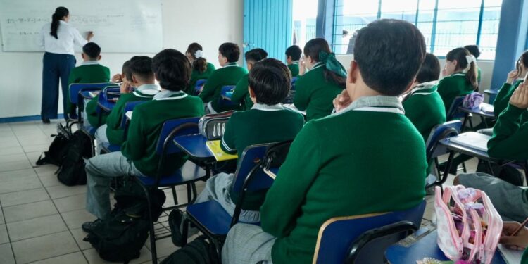 SEGE ATIENDE CAMBIOS DE CENTRO DE TRABAJO PARA GARANTIZAR LA ATENCIÓN EDUCATIVA EN TELESECUNDARIAS