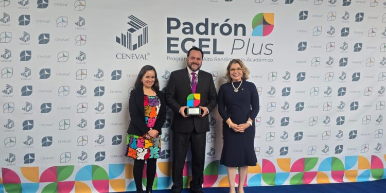 UNIVERSIDAD POLITÉCNICA RECIBE RECONOCIMIENTO NACIONAL DE EXCELENCIA EN EL EGEL PLUS