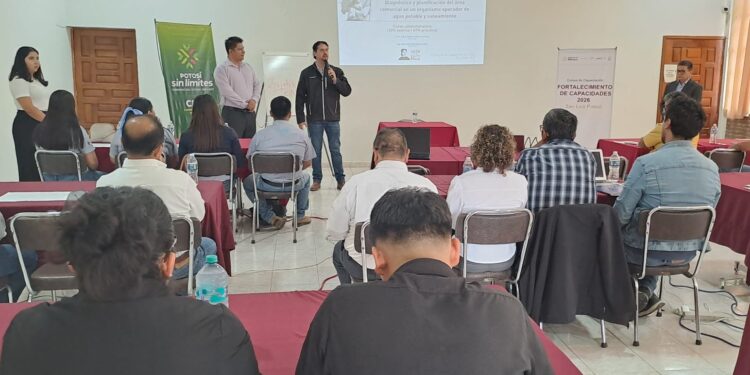 GOBIERNO ESTATAL CAPACITA A ORGANISMOS OPERADORES PARA MEJORAR SERVICIOS DE AGUA