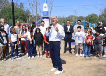 Enrique Galindo entrega Parque de gran historia familiar