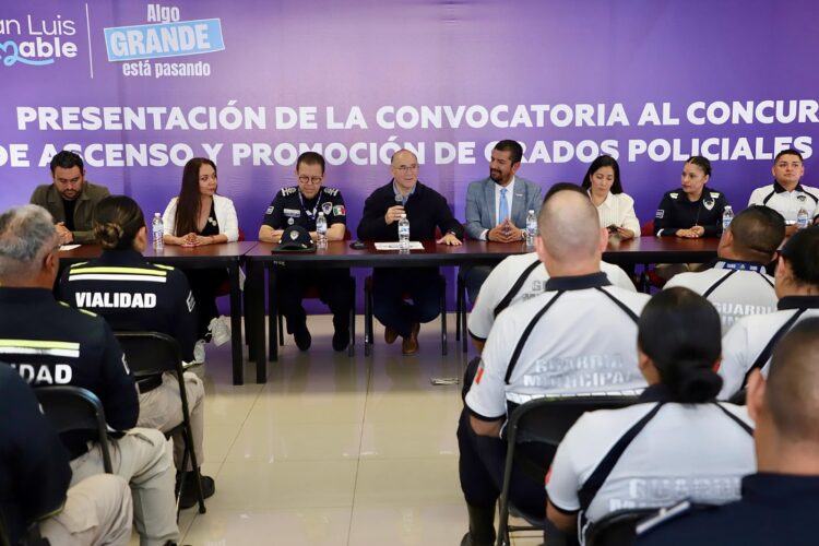 Reconocimiento a la carrera y mérito policial: Enrique Galindo convoca a la promoción de grados