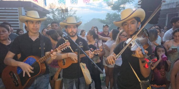 GOBIERNO DEL ESTADO PROYECTA AL MUNDO LA TRADICIÓN DEL XANTOLO