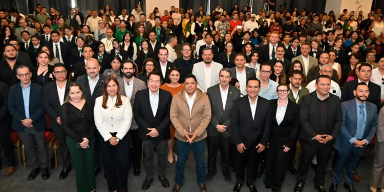 RICARDO GALLARDO ENCABEZA FORO ESTATAL PARA GARANTIZAR EL USO RESPONSABLE DE DISPOSITIVOS DIGITALES EN ESCUELAS