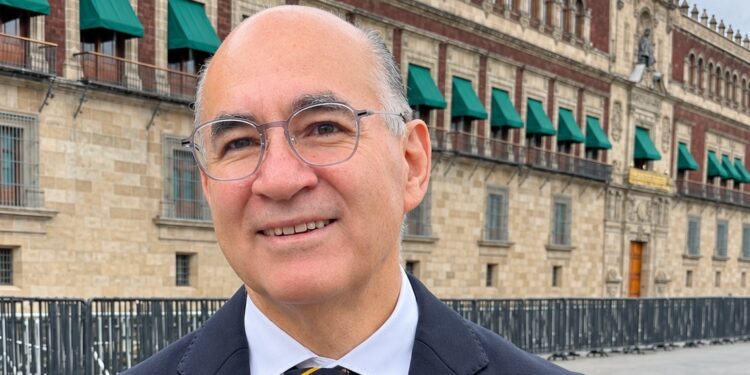 Enrique Galindo se suma a la política de vivienda social de la Presidenta Sheinbaum