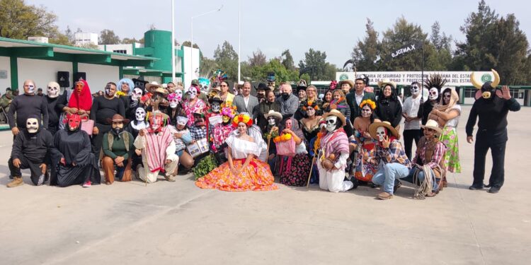 ACADEMIA DE SEGURIDAD SE SUMA A LA PRESERVACIÓN DE LAS TRADICIONES CON CONCURSO DE ALTAR DE MUERTOS